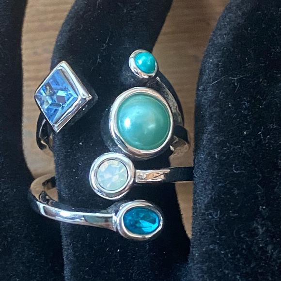 Lia Sophia “Comet” Ring - Picture 3 of 6